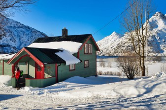 unser-haus-auf-den-lofoten.jpg