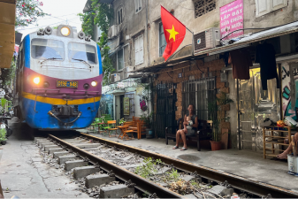 hanoi_trainstreet.png