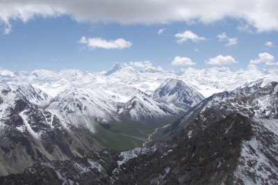 ashutor-valley-and-khan-tengri-peak-black-piramid-in-the-distance.jpg